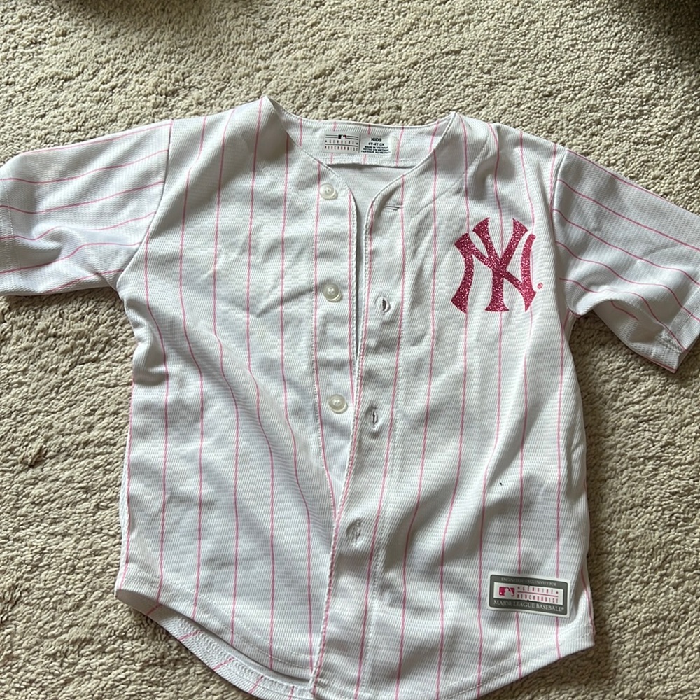 Kids Yankees striped button up jersey. Striped. No names or players